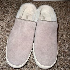 Toms mule slip ons